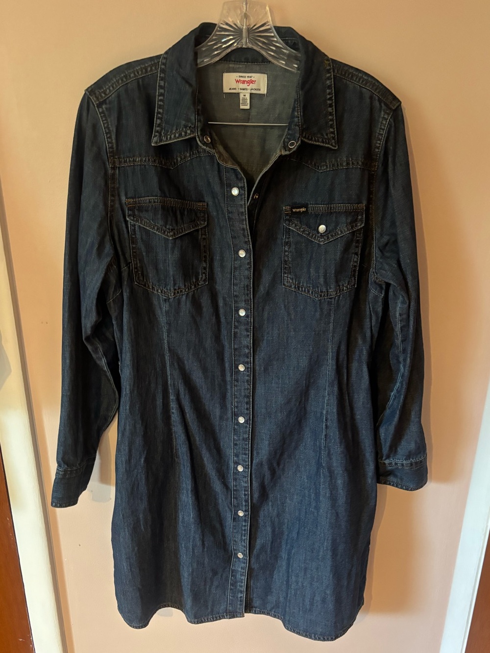 Wrangler dark wash denim shirt dress long sleeves and snap Medium 100% cotton